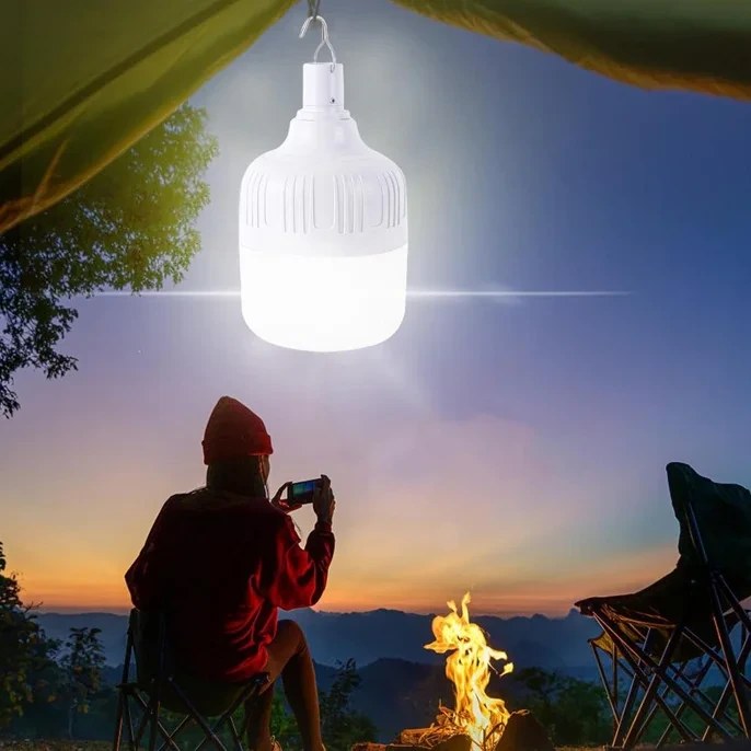 لامپ آویز شارژی آرسون L475 در حال استفاده در کمپ یا خانه در اصفهان