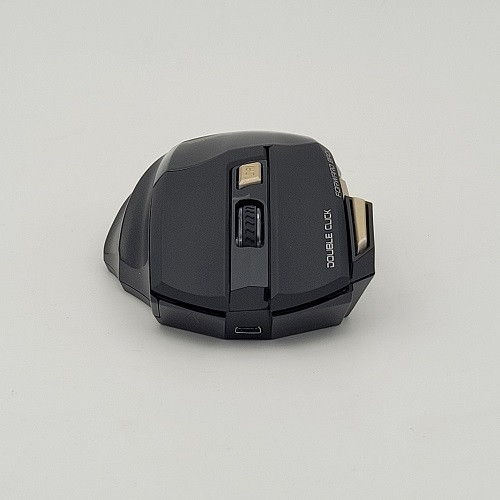 کاربرد ماوس گیمینگ بی سیم ایلون GM7B در هنگام بازی در اصفهان