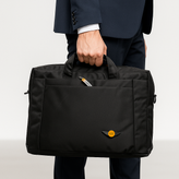 کیف لپ تاپ CAT250 در حال استفاده