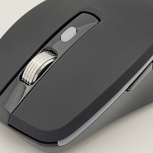 نمای نزدیک ماوس شارژی WM911 با سوکت TYPE-C